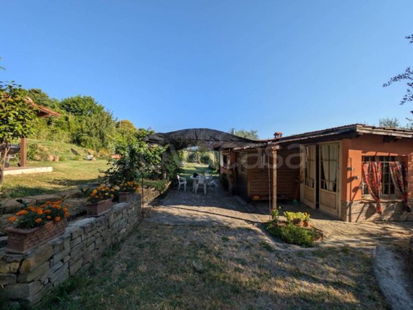 casa indipendente in vendita a Quarrata in zona Montemagno