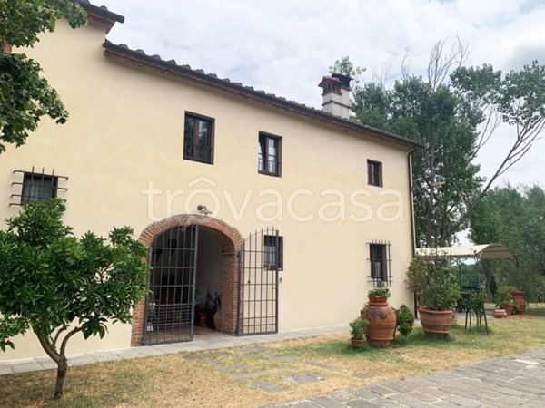 casa indipendente in vendita a Quarrata