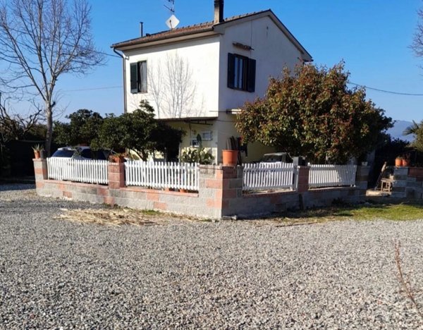 casa indipendente in vendita a Quarrata in zona Olmi