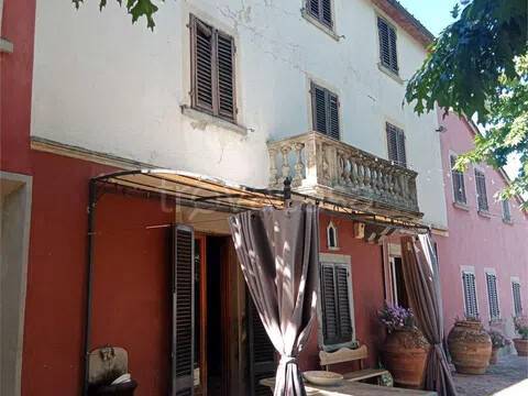 casa indipendente in vendita a Quarrata