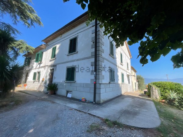 appartamento in vendita a Quarrata in zona Santonuovo