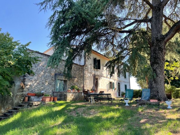 casa indipendente in vendita a Quarrata in zona Santonuovo