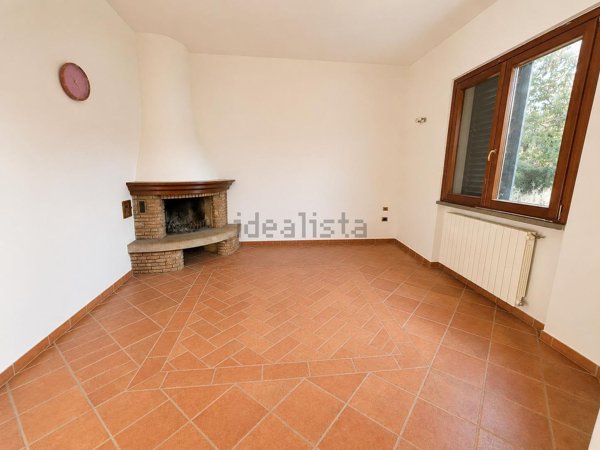 casa indipendente in vendita a Quarrata in zona Buriano