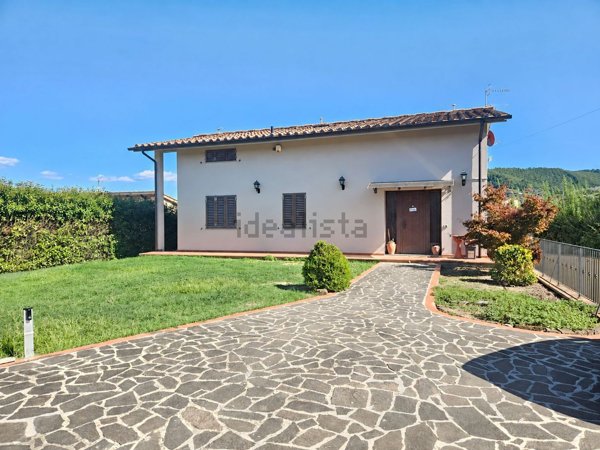 casa indipendente in vendita a Quarrata in zona Montorio