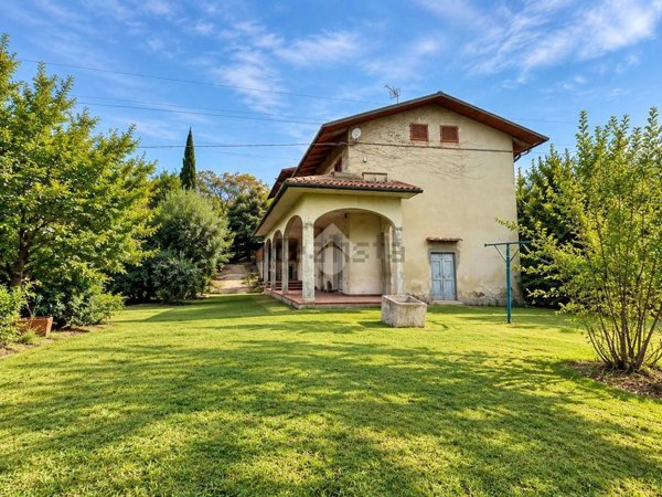casa indipendente in vendita a Quarrata