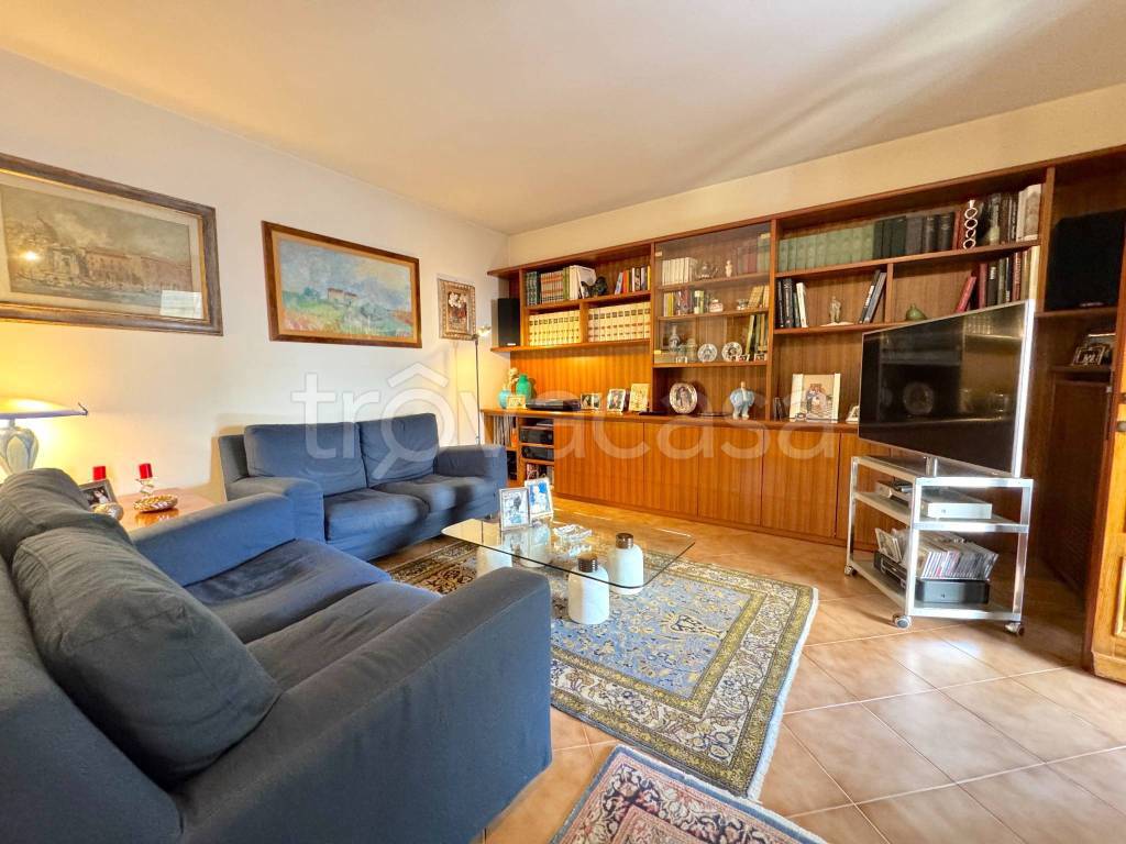 casa indipendente in vendita a Quarrata