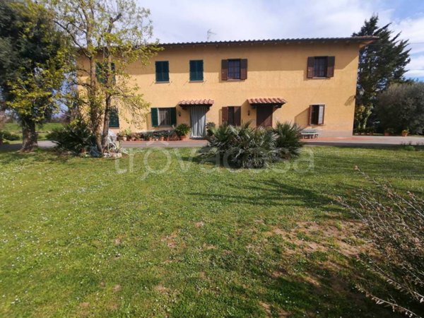 casa indipendente in vendita a Quarrata in zona Valenzatico