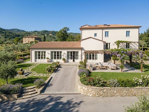 casa indipendente in vendita a Quarrata in zona Tizzana