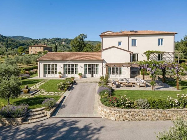 casa indipendente in vendita a Quarrata in zona Tizzana