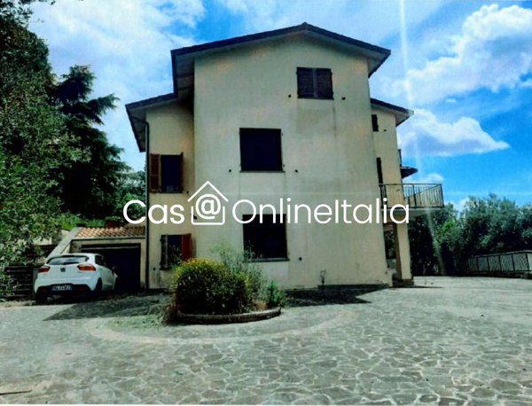 casa indipendente in vendita a Quarrata
