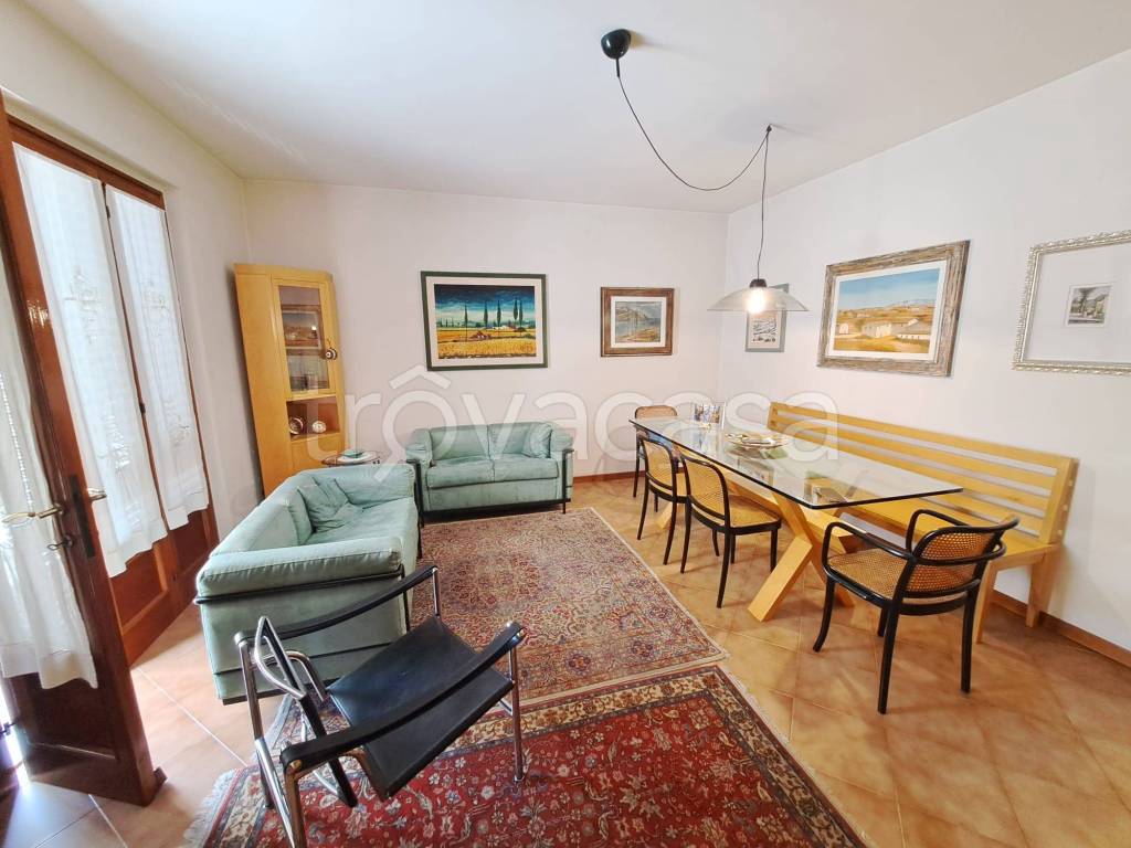 casa indipendente in vendita a Quarrata