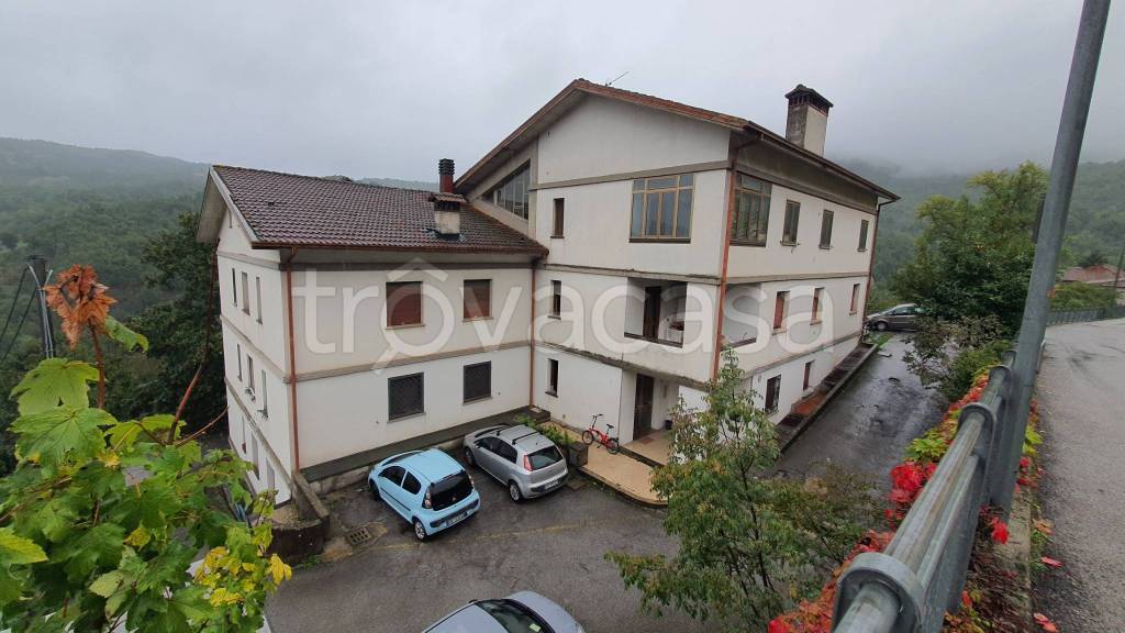 appartamento in vendita a Sambuca Pistoiese in zona Pavana