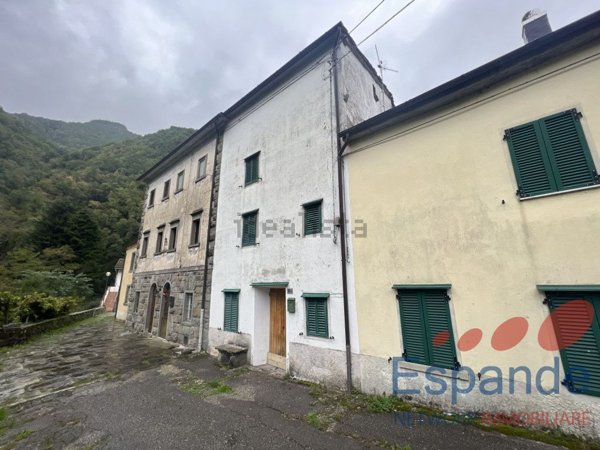 casa indipendente in vendita a Sambuca Pistoiese in zona Taviano