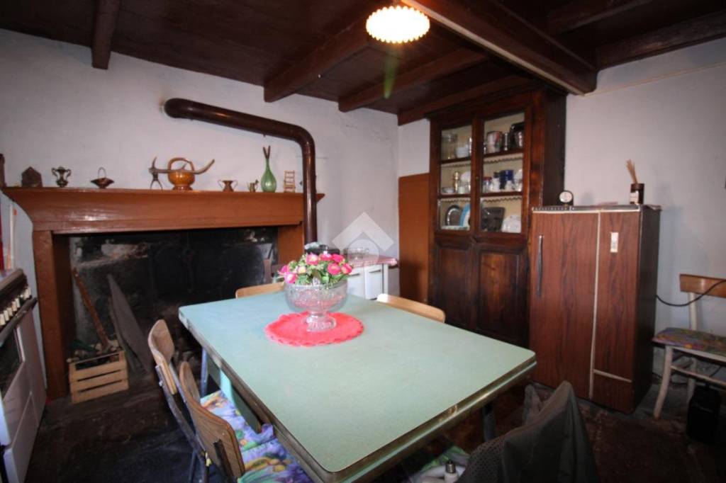 casa indipendente in vendita a Sambuca Pistoiese in zona Taviano