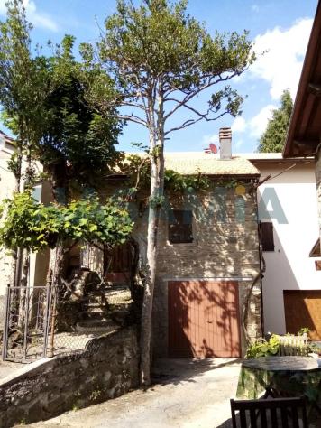 casa indipendente in vendita a Sambuca Pistoiese in zona Treppio