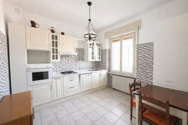 appartamento in vendita a Sambuca Pistoiese in zona Pavana