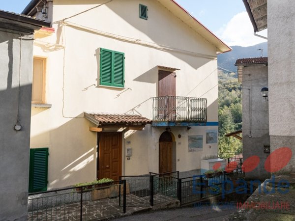 casa indipendente in vendita a Sambuca Pistoiese in zona Pavana
