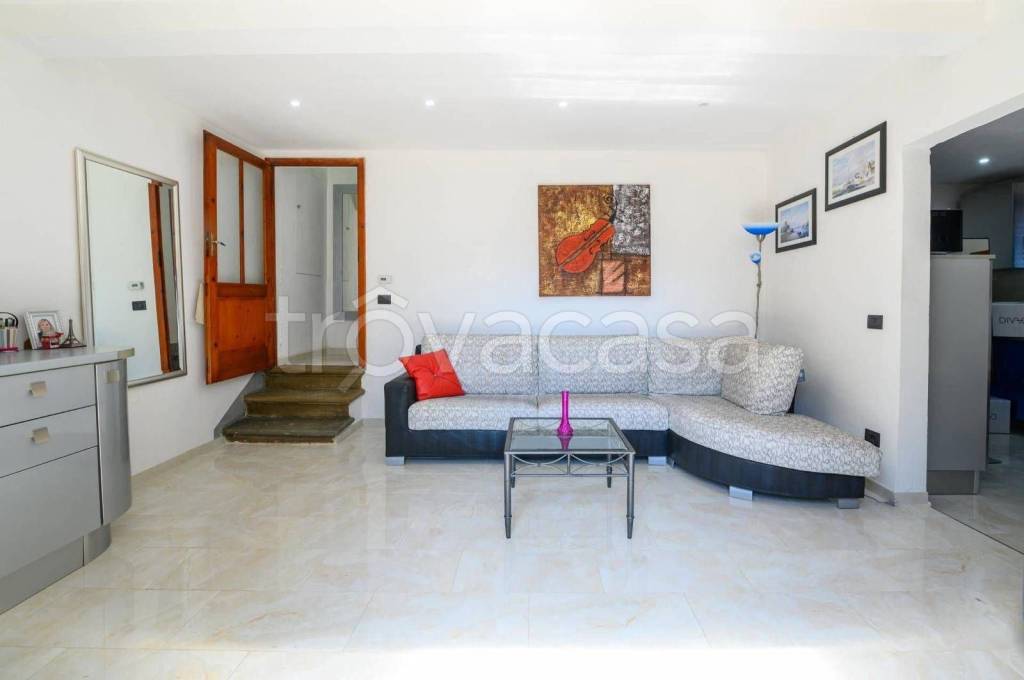 casa indipendente in vendita a Serravalle Pistoiese in zona Casalguidi