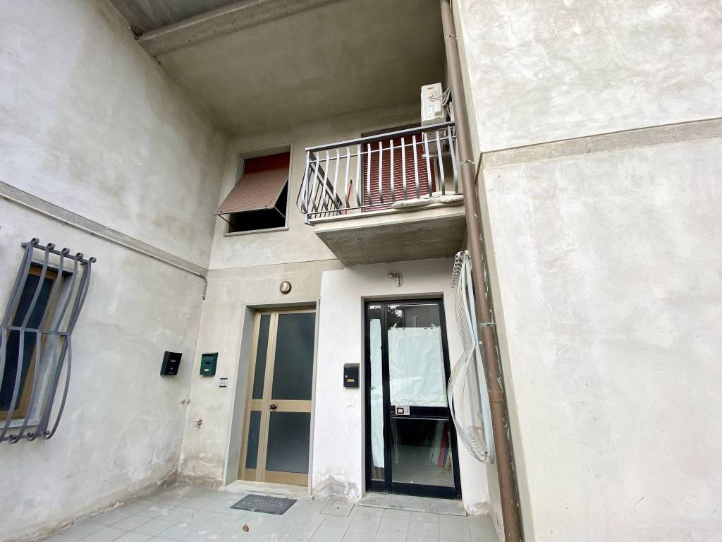 negozio in vendita a Serravalle Pistoiese in zona Casalguidi
