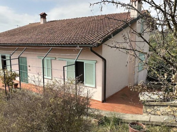 casa indipendente in vendita a Serravalle Pistoiese