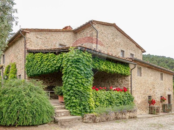 casa indipendente in vendita a Serravalle Pistoiese in zona Castellina
