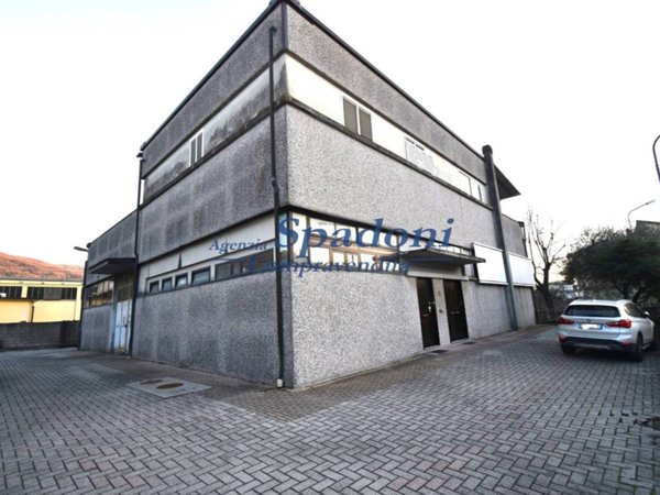 locale commerciale in vendita a Serravalle Pistoiese in zona Ponte di Serravalle