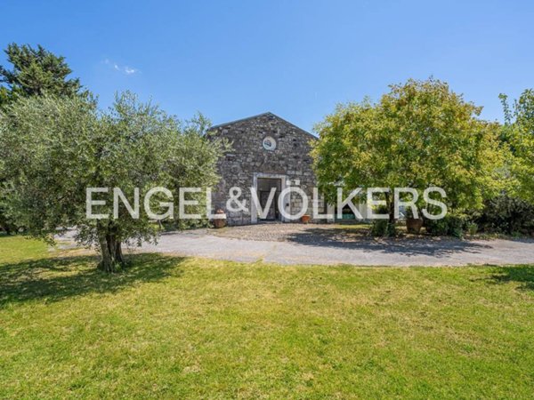casa indipendente in vendita a Serravalle Pistoiese