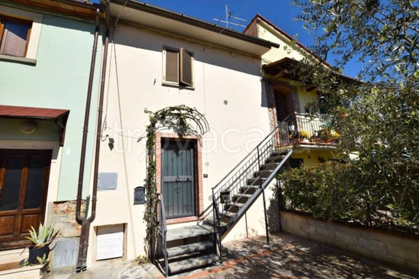 casa indipendente in vendita a Serravalle Pistoiese in zona Casalguidi