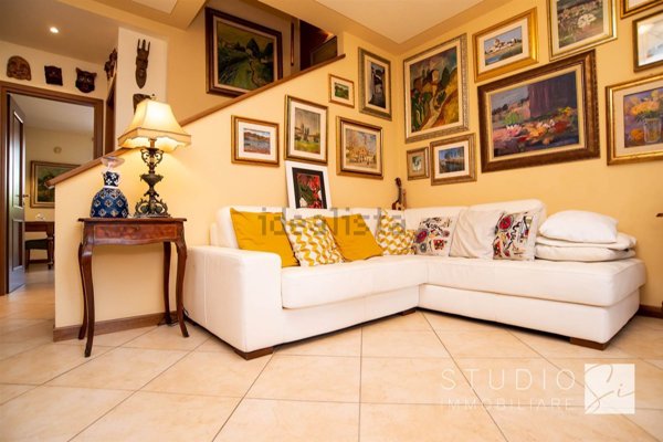 casa indipendente in vendita a Serravalle Pistoiese in zona Casalguidi