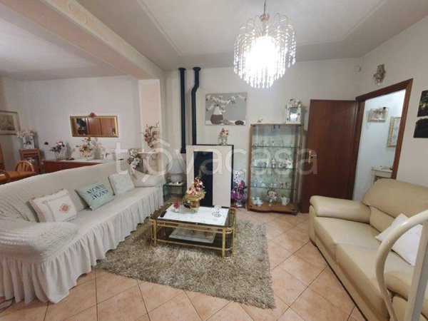 casa indipendente in vendita a Serravalle Pistoiese in zona Cantagrillo