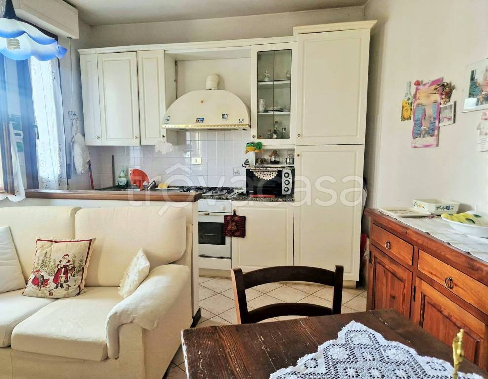 appartamento in vendita a Serravalle Pistoiese in zona Casalguidi