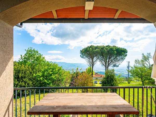 casa indipendente in vendita a Serravalle Pistoiese in zona Castellina