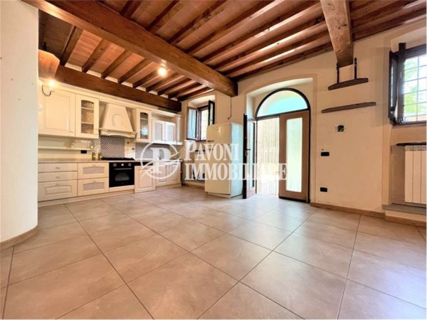 casa indipendente in vendita a Serravalle Pistoiese in zona Vinacciano