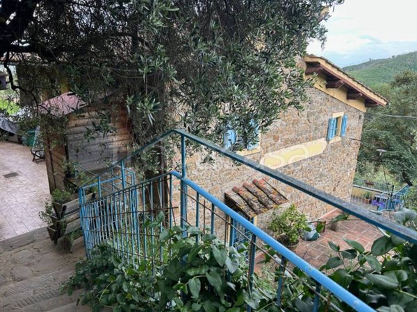 casa indipendente in vendita a Serravalle Pistoiese in zona Casalguidi
