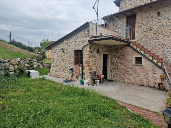 appartamento in vendita a Serravalle Pistoiese in zona Castellina