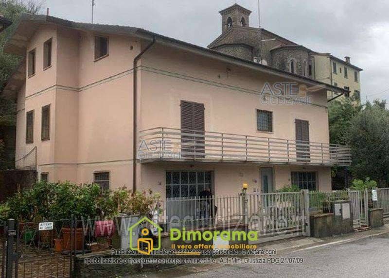 casa indipendente in vendita a Serravalle Pistoiese in zona Ponte di Serravalle