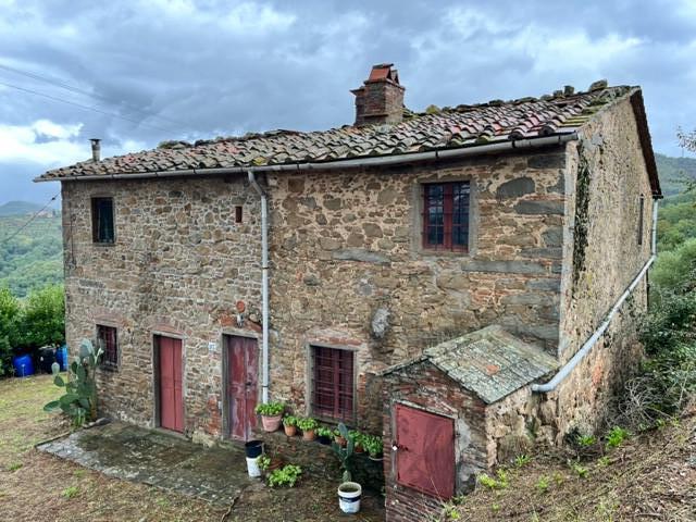 casa indipendente in vendita a Serravalle Pistoiese