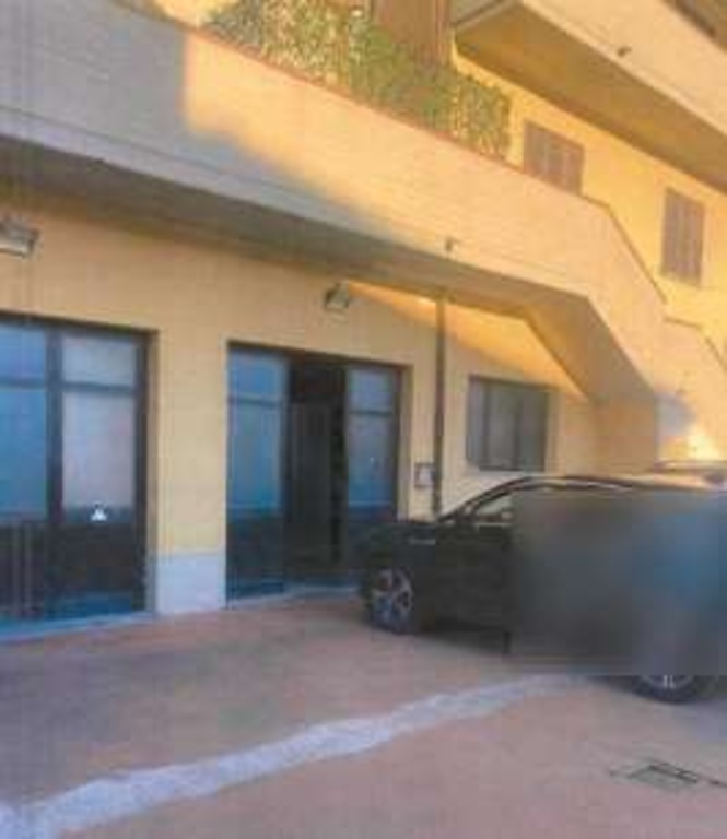 locale di sgombero in vendita a Serravalle Pistoiese in zona Castellina
