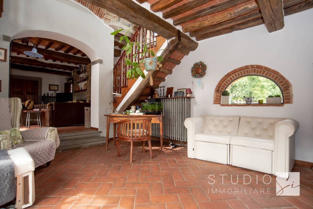 casa indipendente in vendita a Serravalle Pistoiese in zona Vinacciano