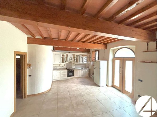 quadrivano in vendita a Serravalle Pistoiese in zona Vinacciano