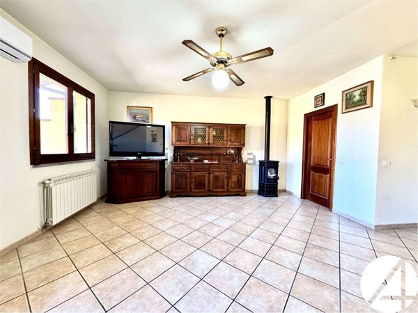 casa indipendente in vendita a Serravalle Pistoiese