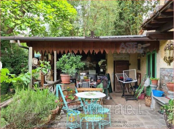 casa indipendente in vendita a Serravalle Pistoiese