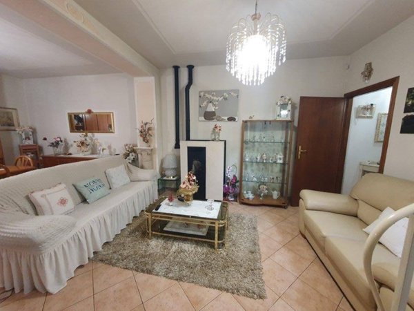 casa indipendente in vendita a Serravalle Pistoiese in zona Cantagrillo