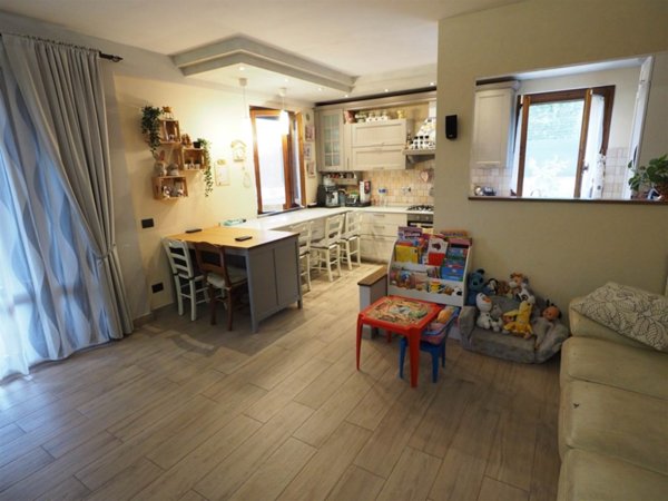 appartamento in vendita a Serravalle Pistoiese in zona Ponte di Serravalle