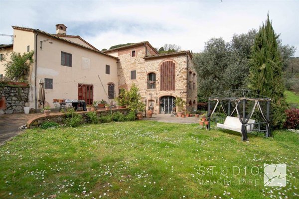 casale in vendita a Serravalle Pistoiese in zona Vinacciano