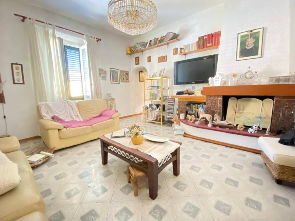 casa indipendente in vendita a Serravalle Pistoiese in zona Casalguidi