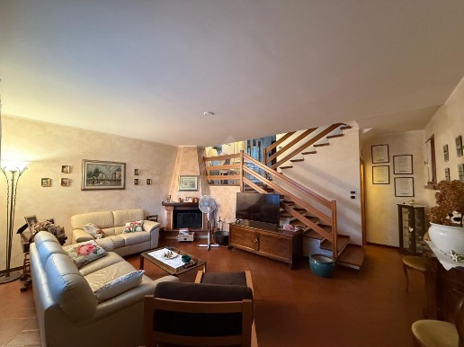 casa indipendente in vendita a Serravalle Pistoiese