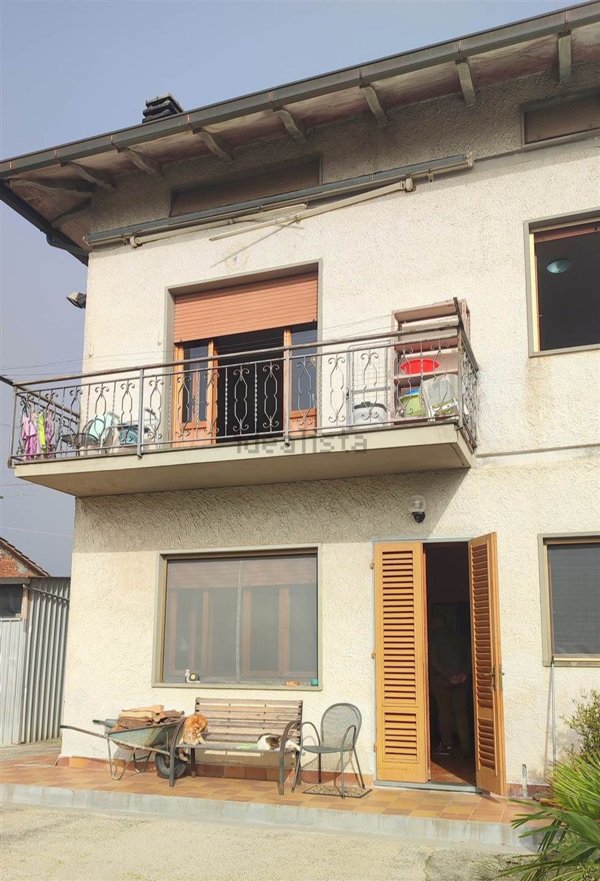 casa indipendente in vendita a Serravalle Pistoiese in zona Casalguidi