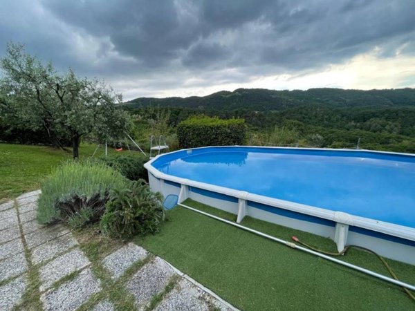 casa indipendente in vendita a Serravalle Pistoiese in zona Vinacciano