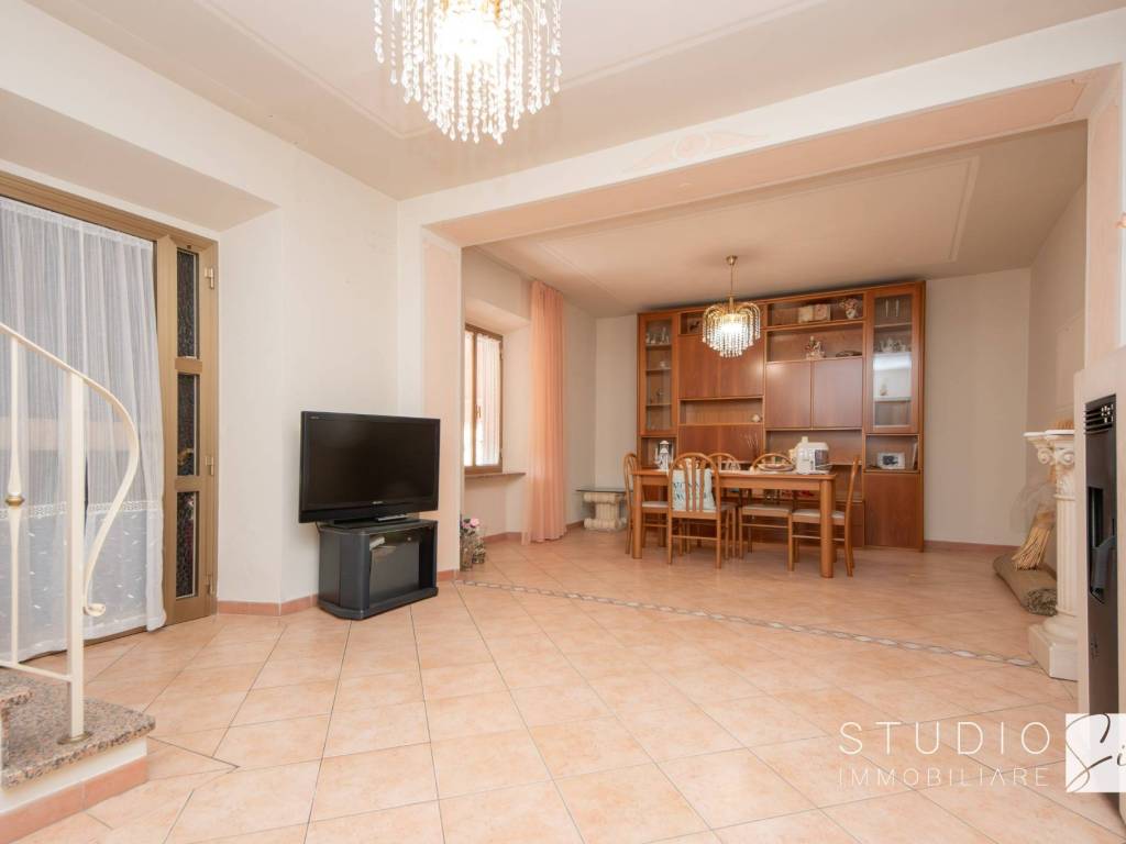 casa indipendente in vendita a Serravalle Pistoiese in zona Cantagrillo
